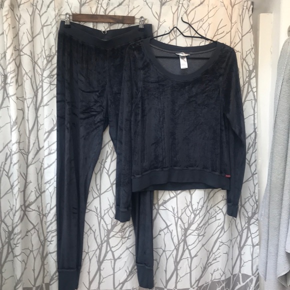 Hard Tail Other - Hard tail velvet lounge set